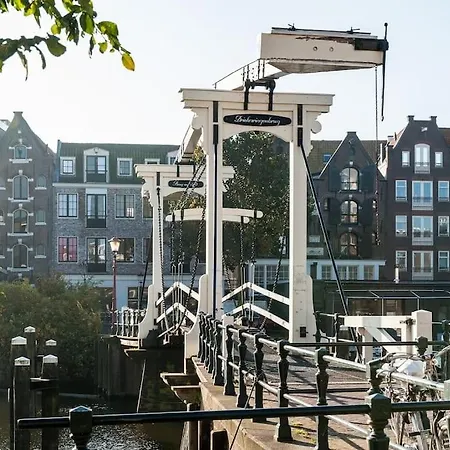 Private Canal Loft, Old Center Apartamento *